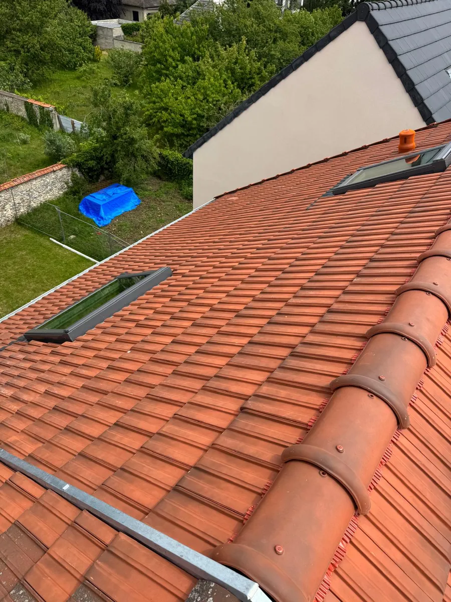 Réfection complète d'une toiture en tuiles avec isolation par SRL Couverture & Rénovation